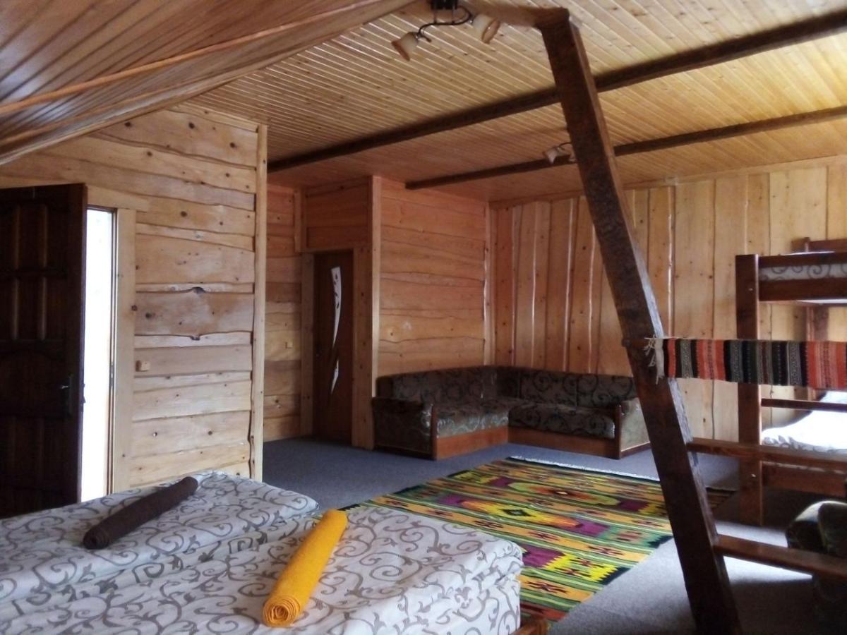 Guest House Mansarda Yaremtche Extérieur photo