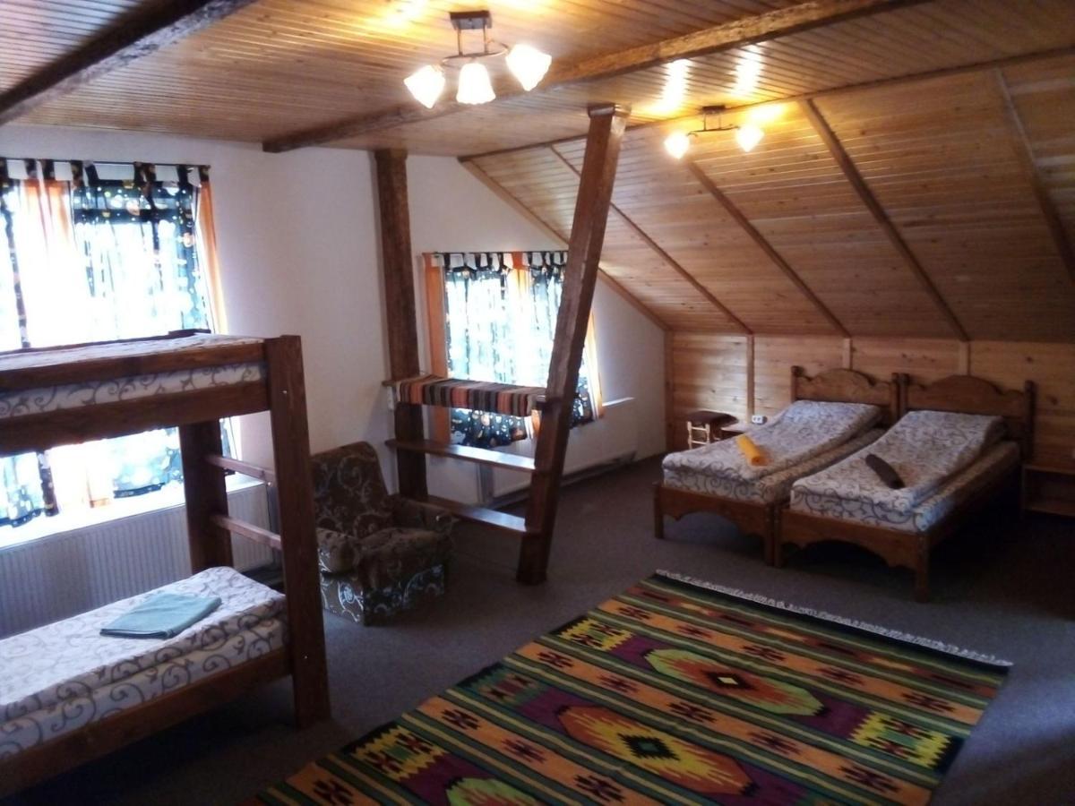 Guest House Mansarda Yaremtche Extérieur photo