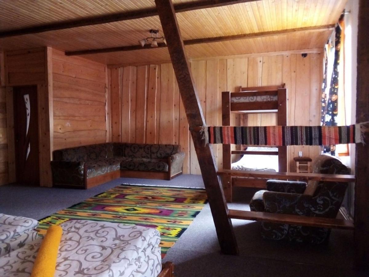 Guest House Mansarda Yaremtche Extérieur photo