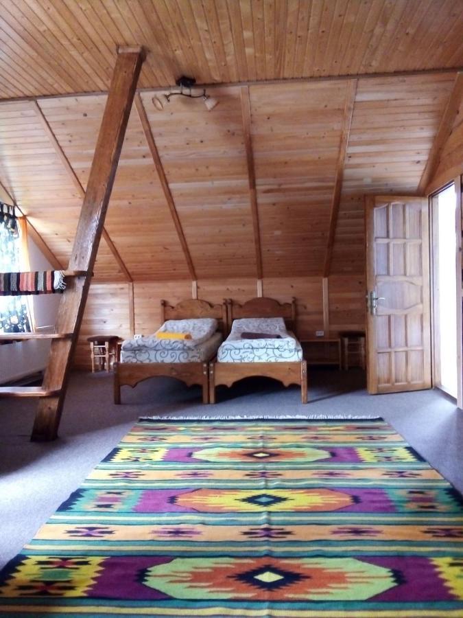 Guest House Mansarda Yaremtche Extérieur photo