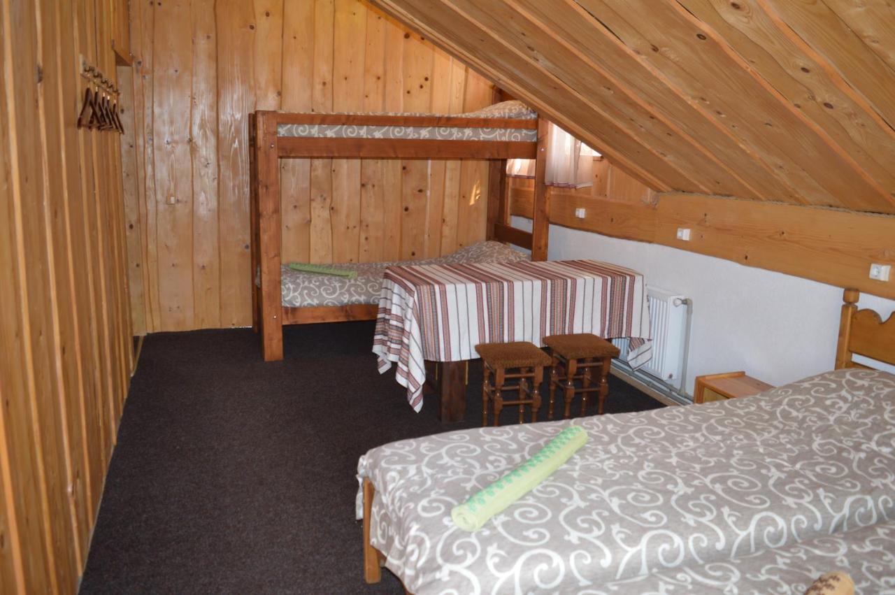 Guest House Mansarda Yaremtche Extérieur photo