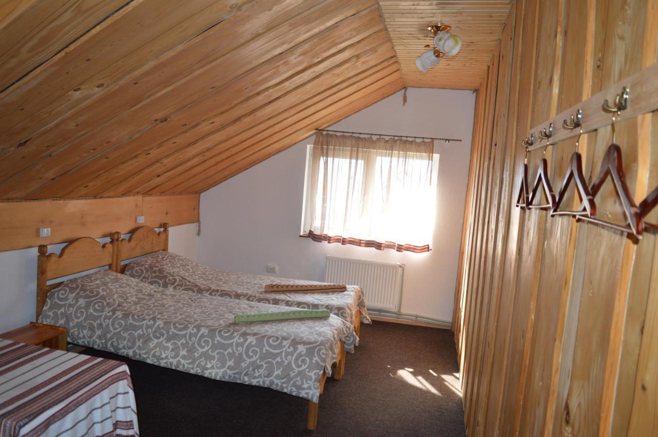 Guest House Mansarda Yaremtche Extérieur photo